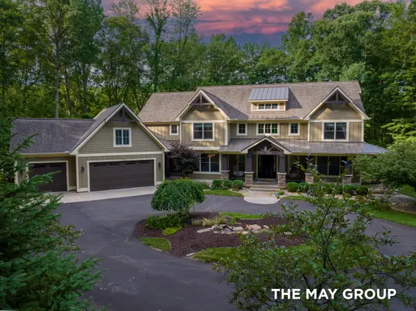 5354 Pinnacle Point Drive NE, Ada, MI 49301