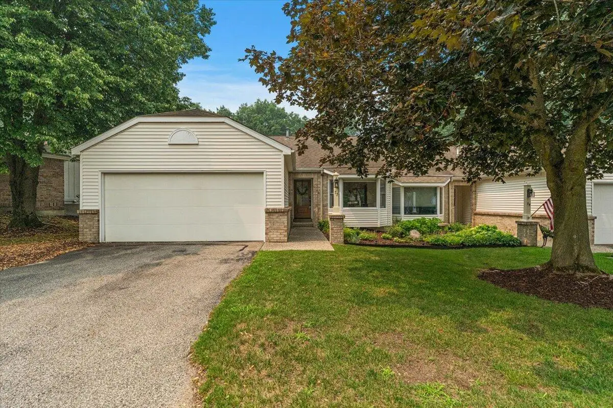 77 Skyline Circle NW, Grand Rapids, MI 49504 - #1