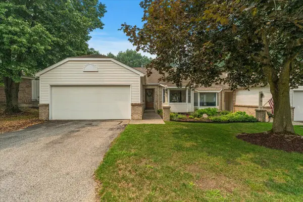 77 Skyline Circle NW, GrandRapids, MI 49504