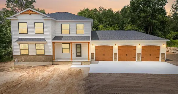 102 Mehl Street, Leslie, MI 49251