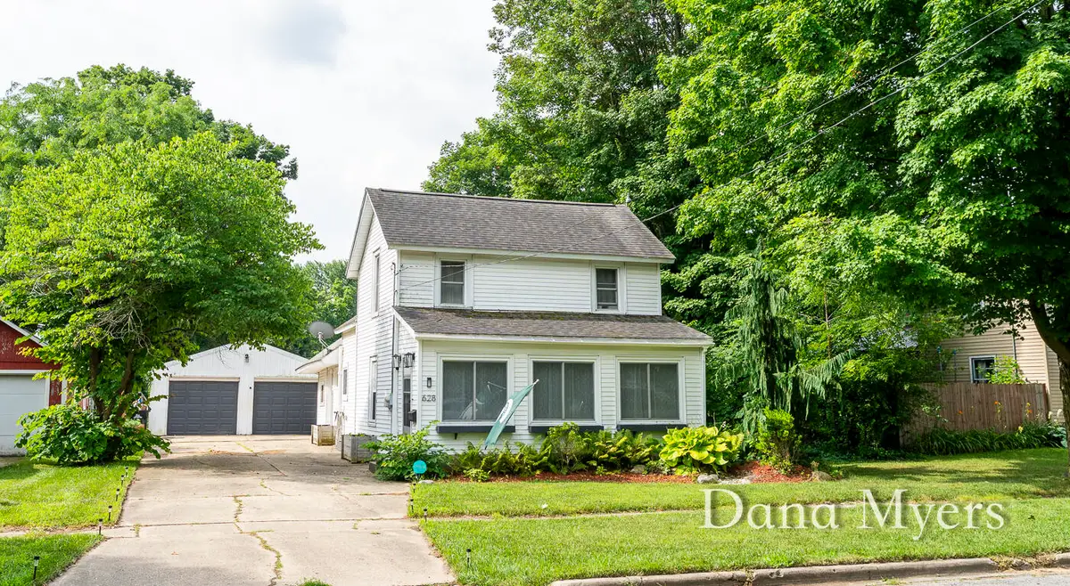 628 E Walnut Street, Hastings, MI 49058 - #1