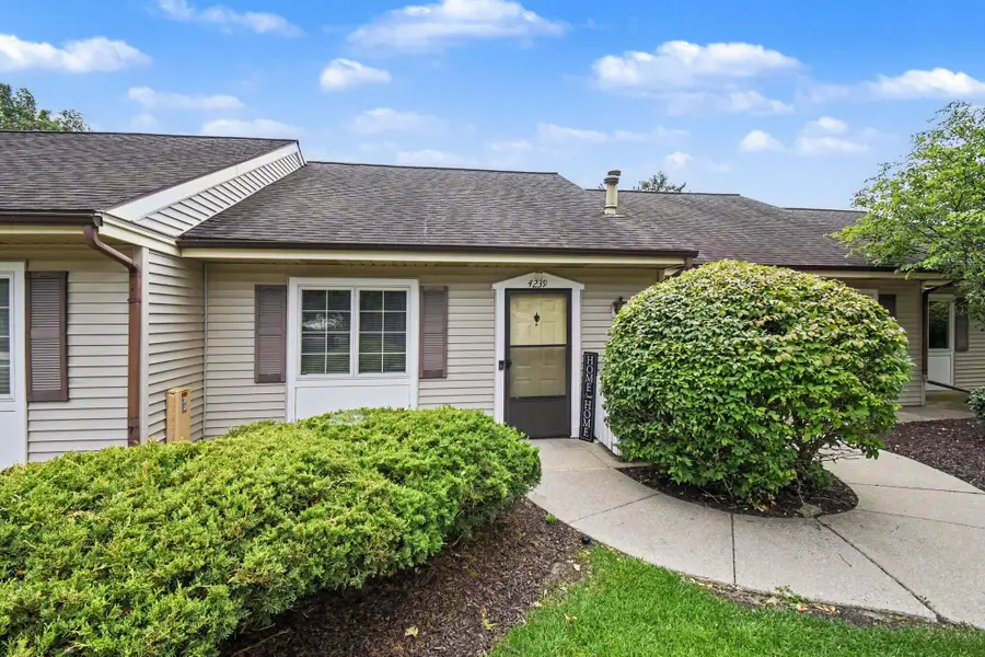 4239 SE Eastcastle Court SE Building: -, Grand Rapids, MI 49508 - #2