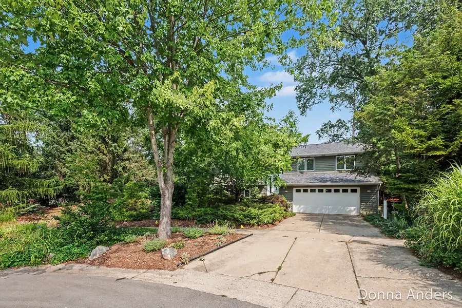 4872 Oakway Court NE, Northview, MI 49525 - #2