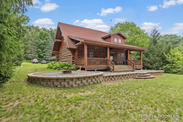 2618 N Mundy Avenue, WhiteCloud, MI 49349