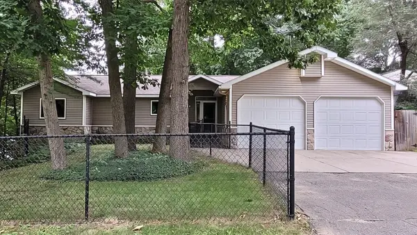 4864 Westshire Drive NW, ComstockPark, MI 49321