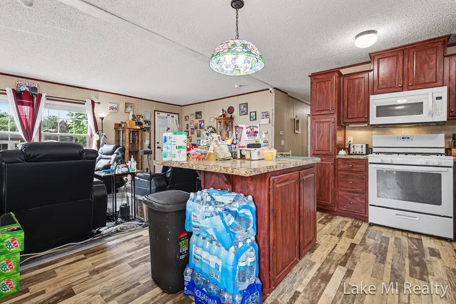 4572 Toronto Avenue SW, Wyoming, MI 49519 - #2