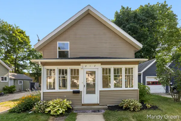 212 S Smith Street, Greenville, MI 48838