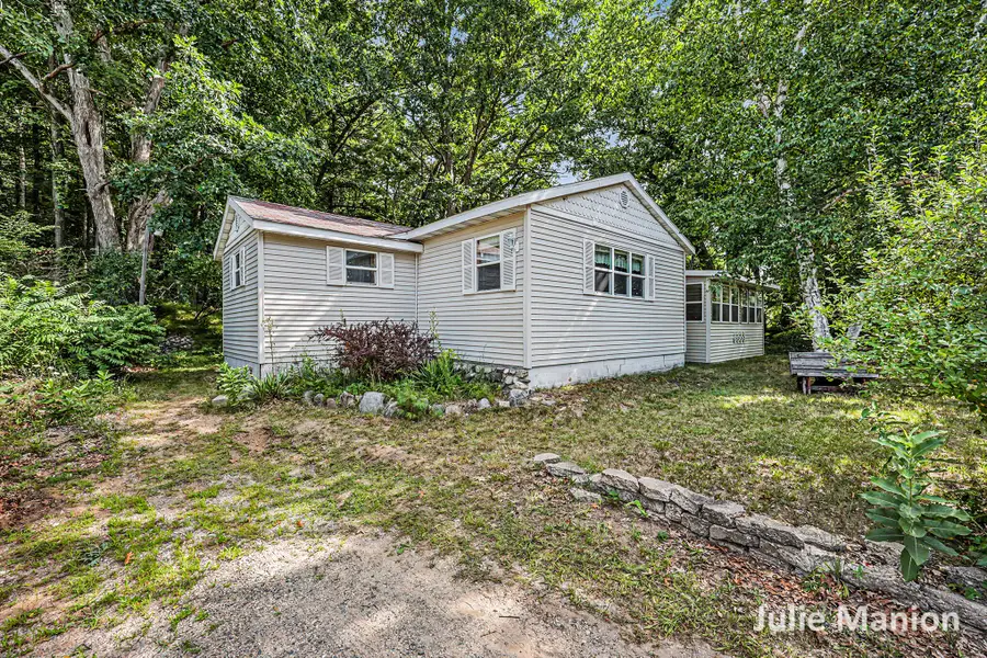 3502 Holiday Drive, Greenville, MI Yes - #3