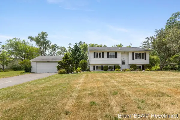 10015 Oneida Road, GrandLedge, MI 48837