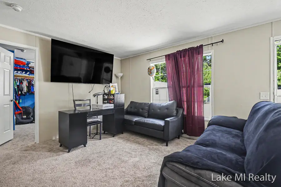 357 S Hardwick Drive SW, Cutlerville, MI 49548 - #2