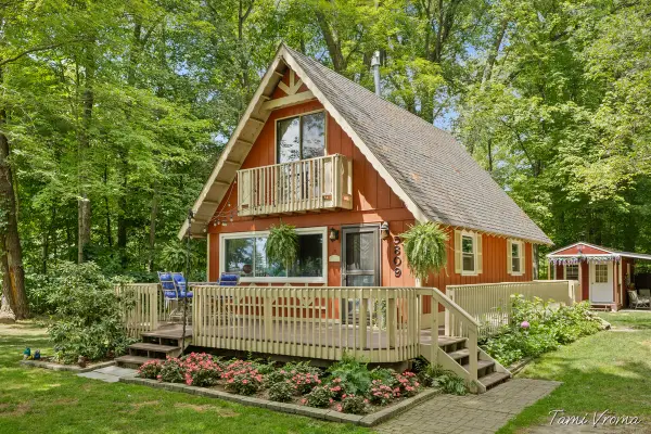 5809 Maple Street, Newaygo, MI 49337