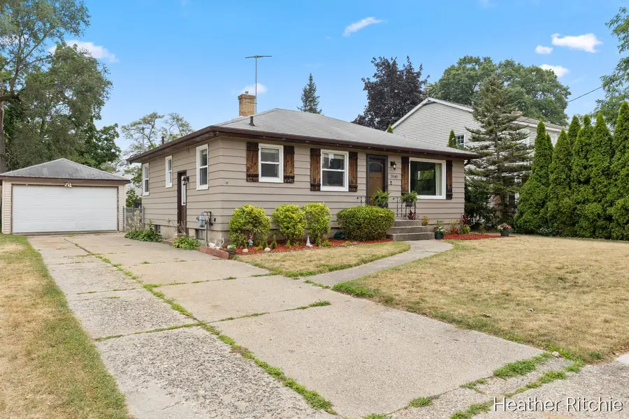 3540 Raven Avenue SW, Wyoming, MI 49509 - #2