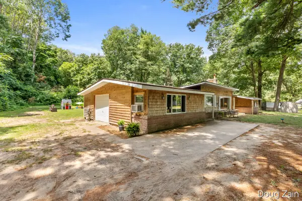 12502 McMurty Drive NE, SandLake, MI 49343