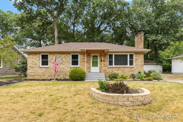 1728 Royal Oak Street SW, Wyoming, MI 49519