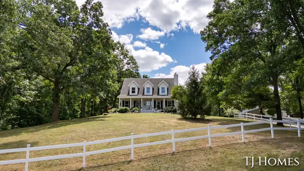 176 109th Avenue, Plainwell, MI 49080