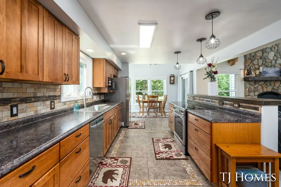 176 109th Avenue, Plainwell, MI 49080 - #2