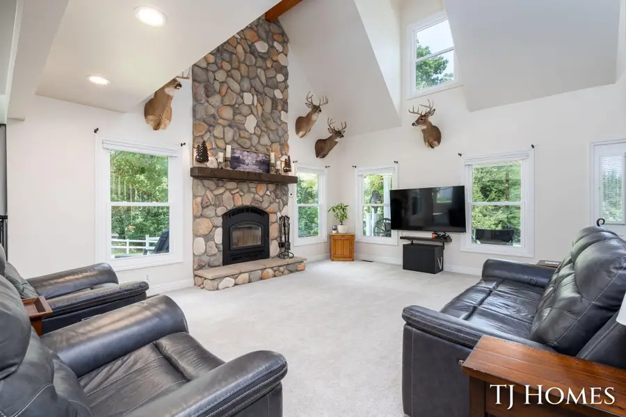 176 109th Avenue, Plainwell, MI 49080 - #3