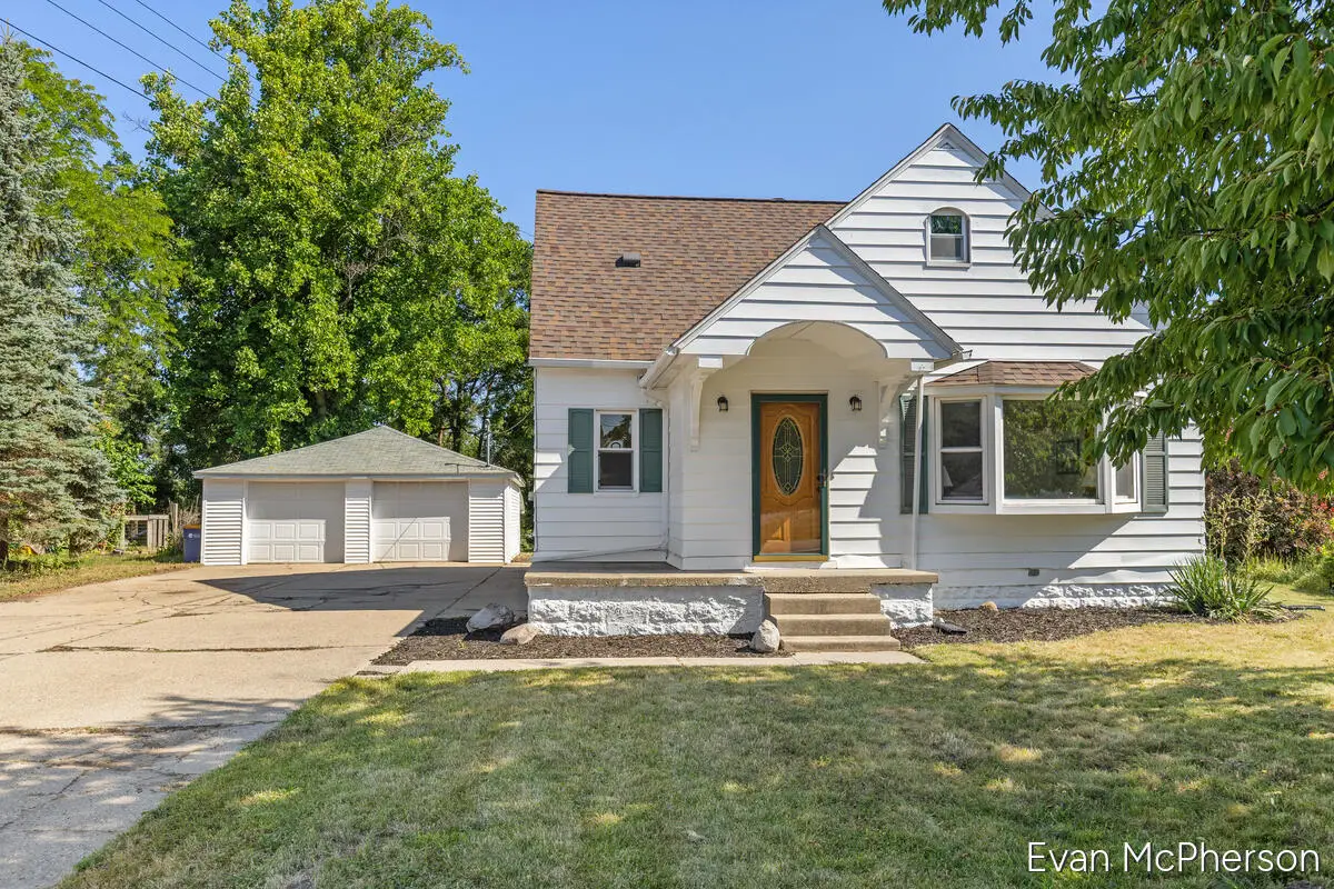 1705 Richmond Street NW, Grand Rapids, MI 49504 - #1