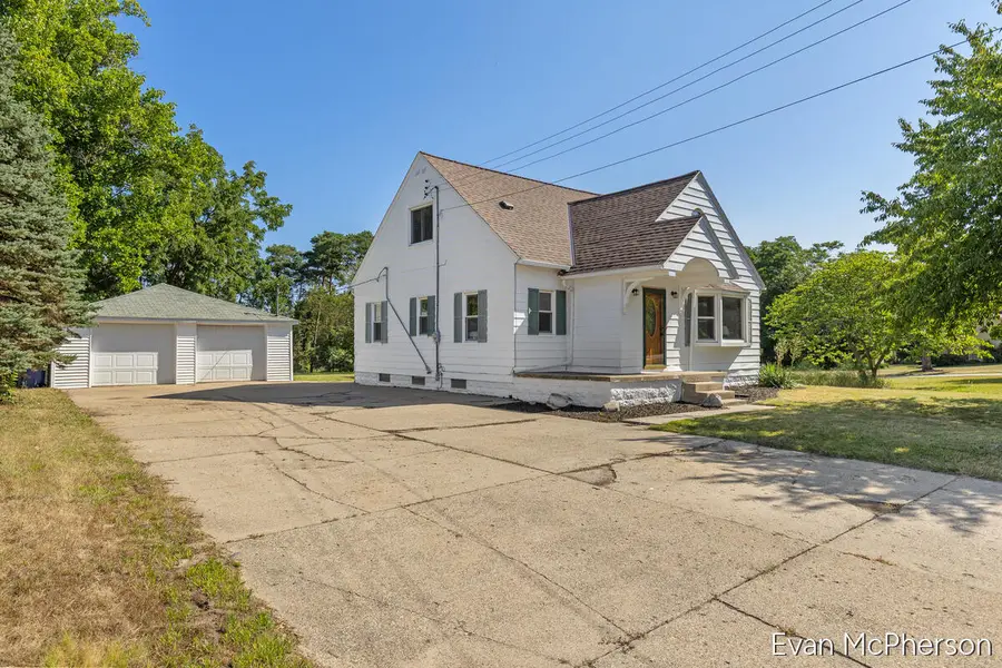 1705 Richmond Street NW, Grand Rapids, MI 49504 - #2