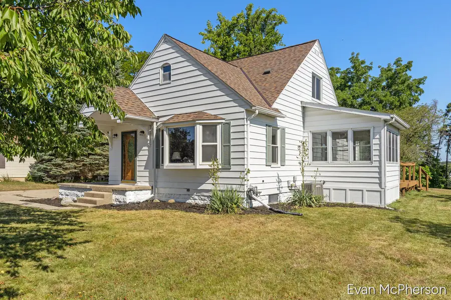 1705 Richmond Street NW, Grand Rapids, MI 49504 - #3