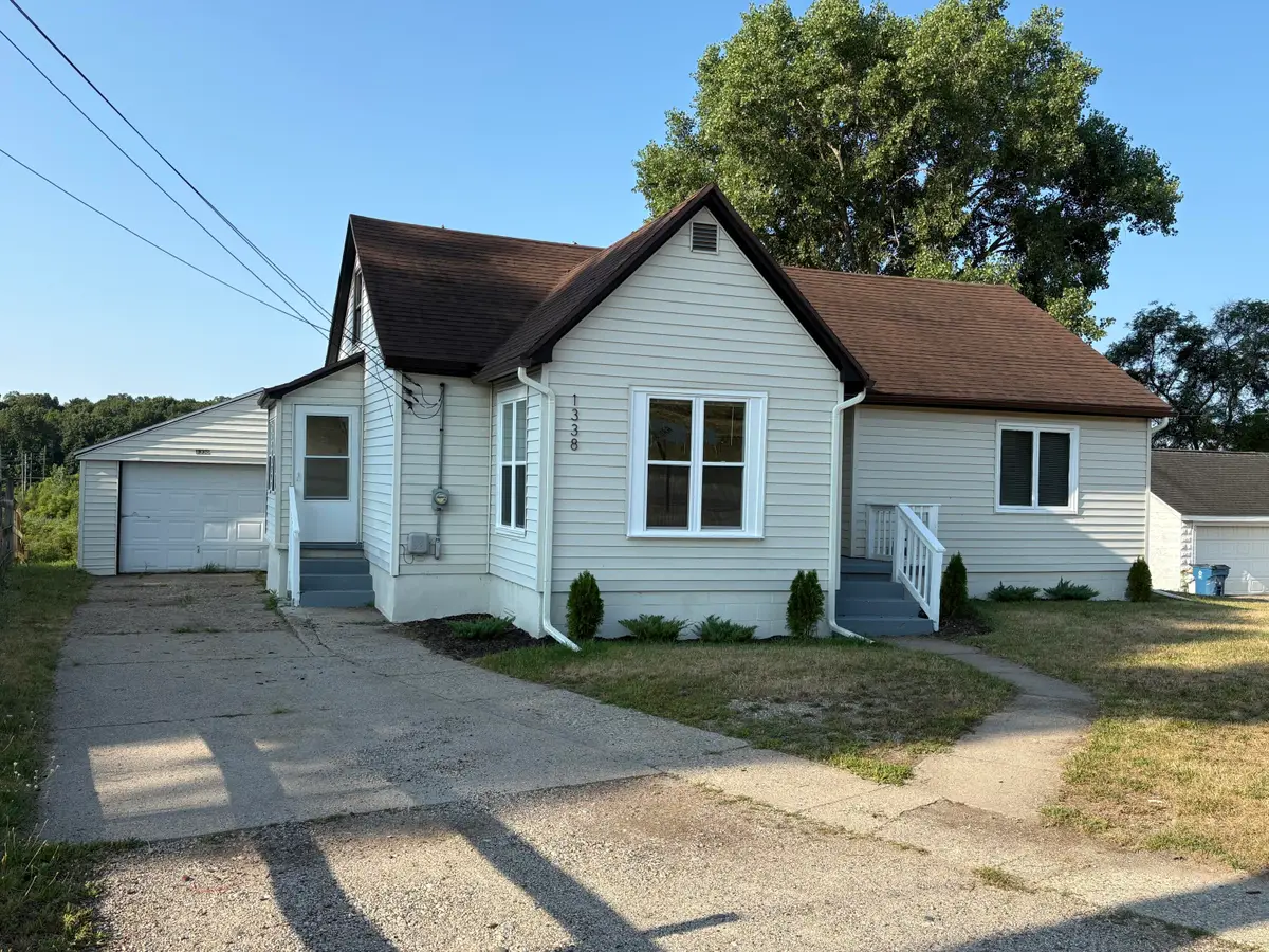 1338 Pannell Avenue NW, Grand Rapids, MI 49504 - #1