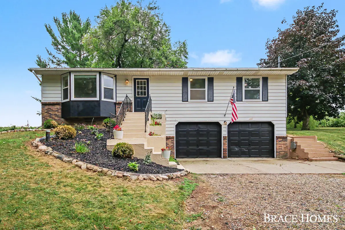 2880 15 Mile Road NW, Sparta, MI 49345 - #1