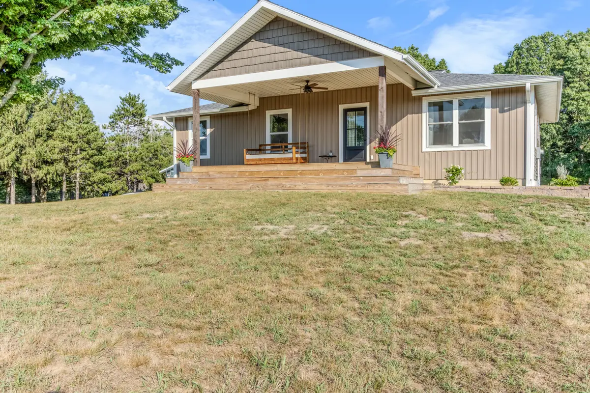 10390 Lovers Lane NW, Tallmadge, MI 49534 - #1