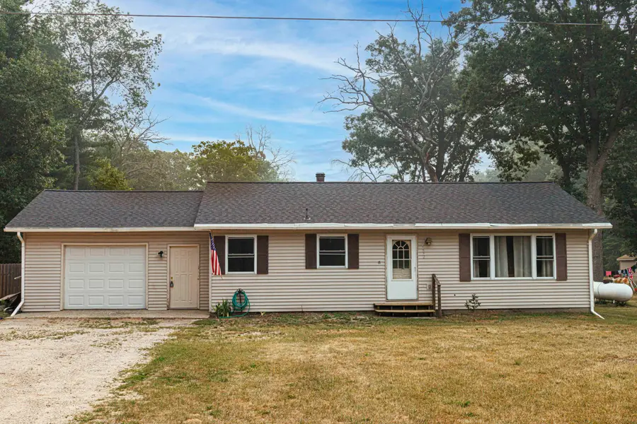 11572 N Bingham Avenue, Bitely, MI 49309 - #2