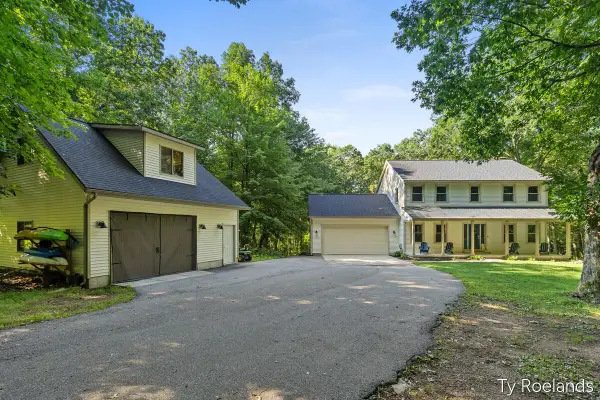 99 Radny Drive SE, Lowell, MI 49331