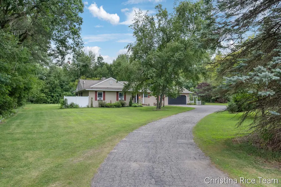 10226 SW Greenville Road, Greenville, MI 48838 - #3