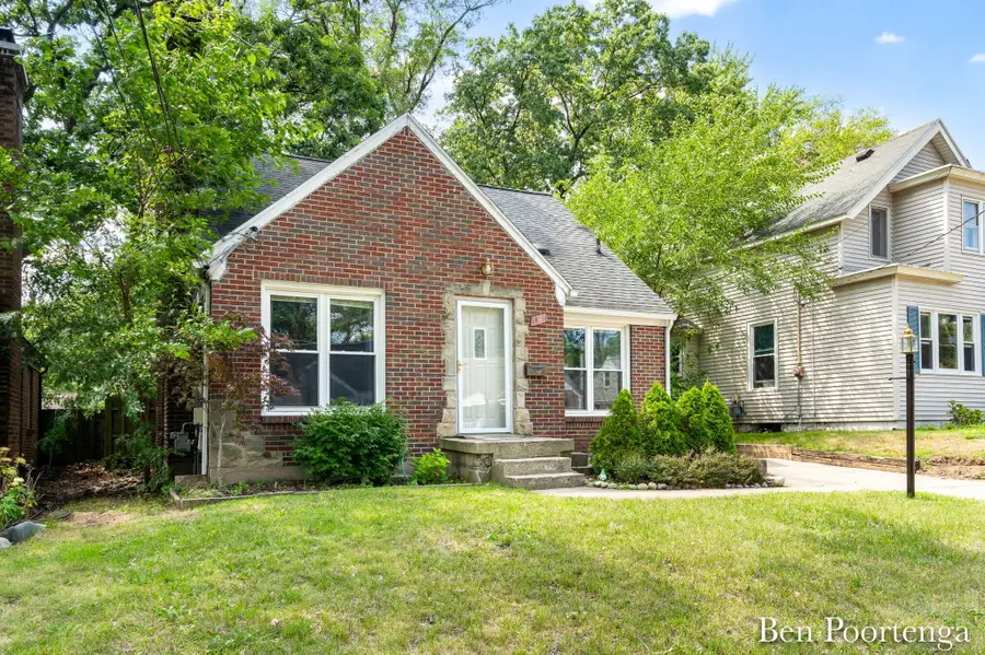 1435 Philadelphia Avenue SE, Grand Rapids, MI 49507 - #2