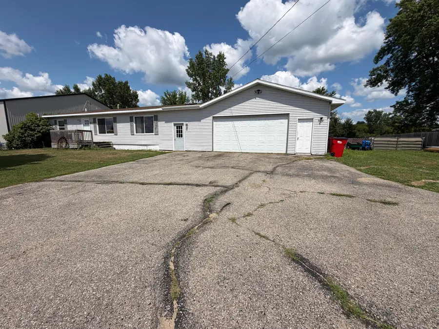 275 W 136th Street, Grant, MI 49327 - #3
