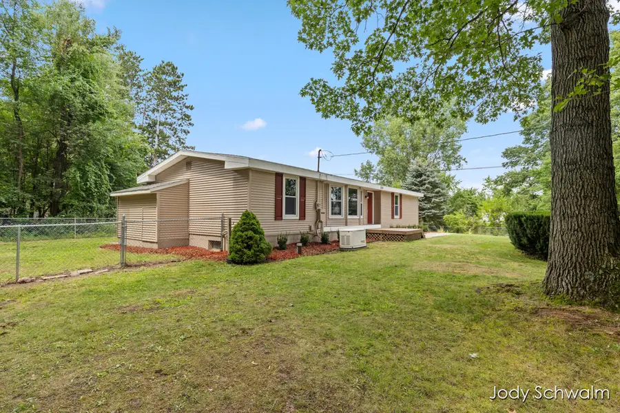 7129 Eldred Avenue NE, Rockford, MI 49341 - #2