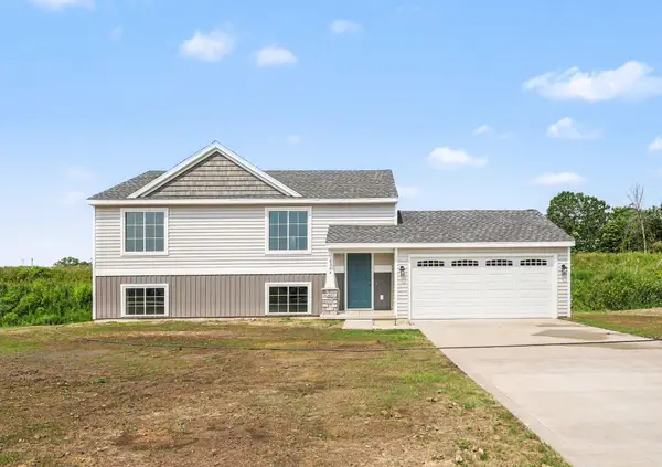 165 Gooding Street, Belding, MI 48809