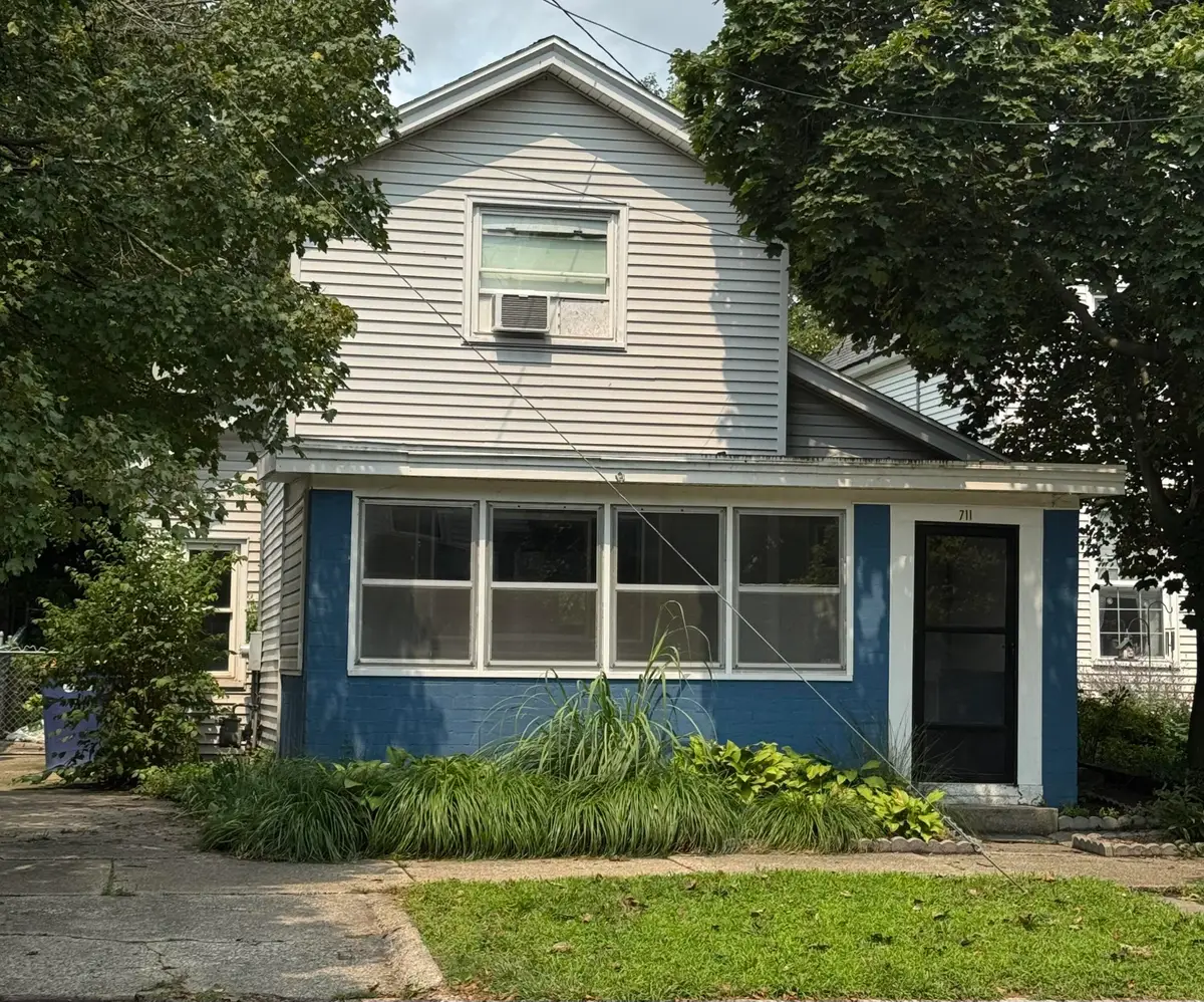 711 Veto Street NW, Grand Rapids, MI 49504 - #1