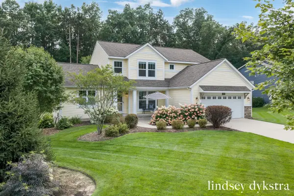 4238 Oak Timbers Drive NE, GrandRapids, MI 49525