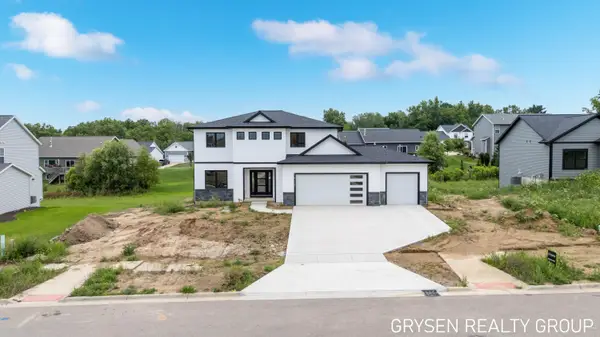 1839 Stratford Lane NW, GrandRapids, MI 49534