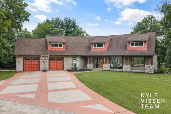 590 Talisman Drive NE, Lowell, MI 49331