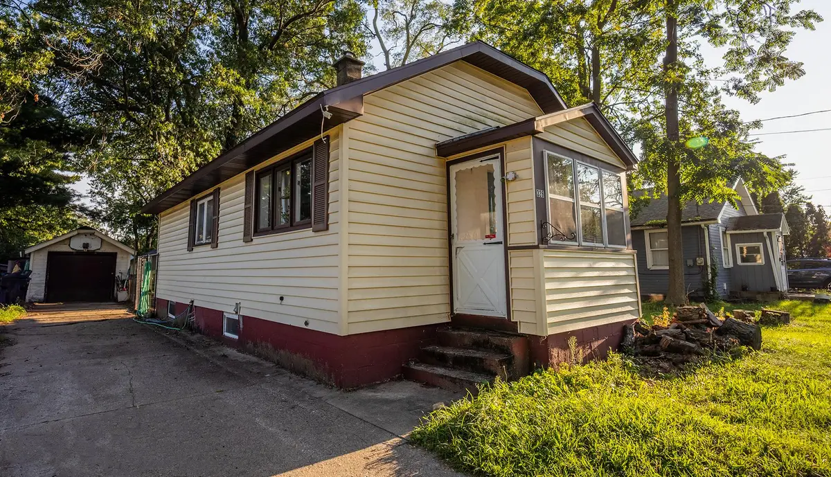 326 43rd Street SE, Kentwood, MI 49548 - #1