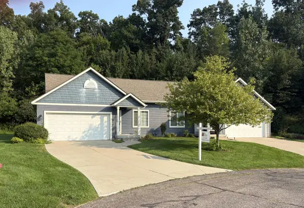 4207 Sand Valley Drive NE Building: E Unit: 9, Rockford, MI 49341