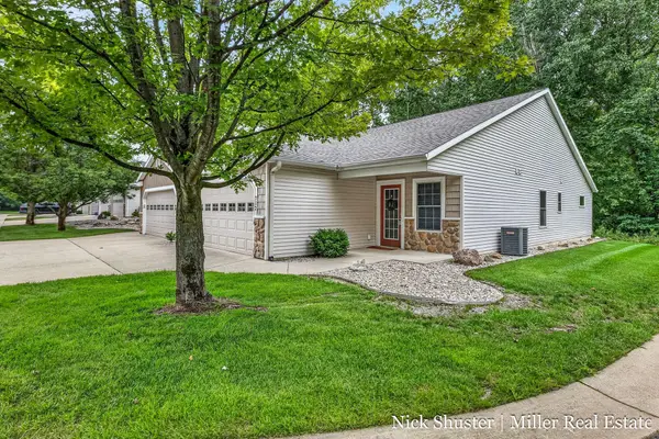 712 Riverwalk Street Building: D Unit: 11, Hastings, MI 49058