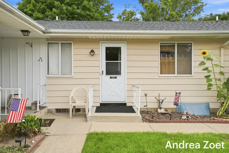 5773 Leisure South Drive SE Building: 17, Kentwood, MI 49548 - #2