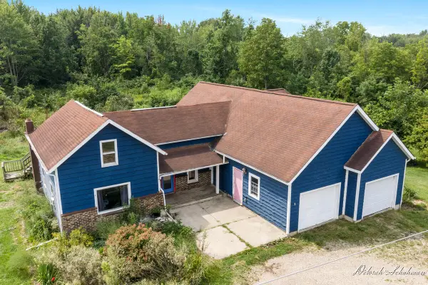 3486 102nd Avenue, Gobles, MI 49055