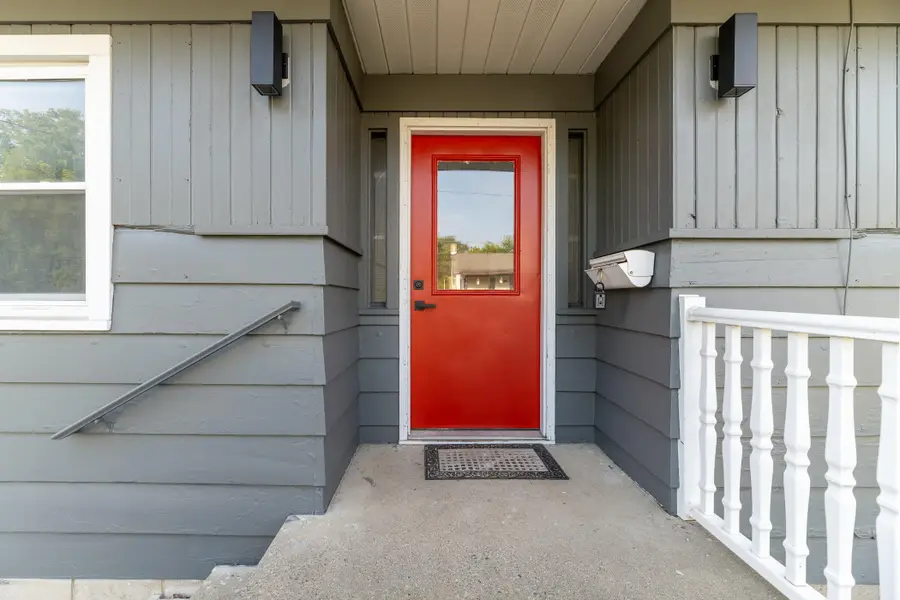 609 N Jackson Street, Ionia, MI 48846 - #2