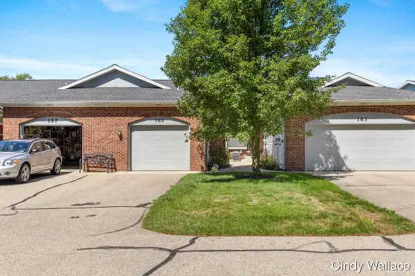 161 Laurelwood Court SW Unit: 98, GrandRapids, MI 49548