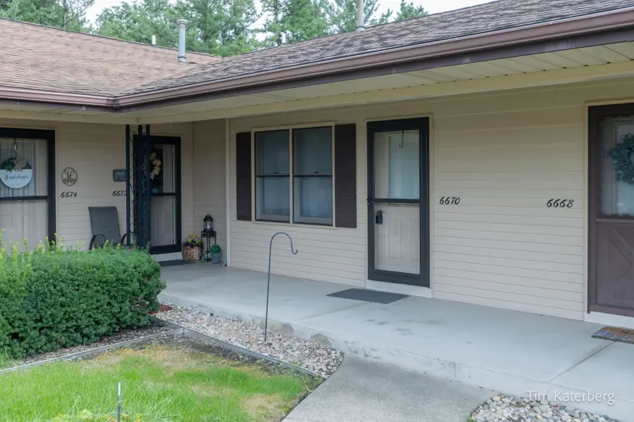 6670 N Wentward Court Unit: 66, Hudsonville, MI 49426 - #2