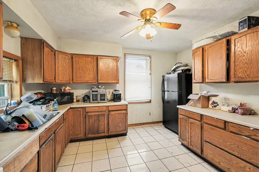 908 W Lapeer Street, Lansing, MI 48915 - #3