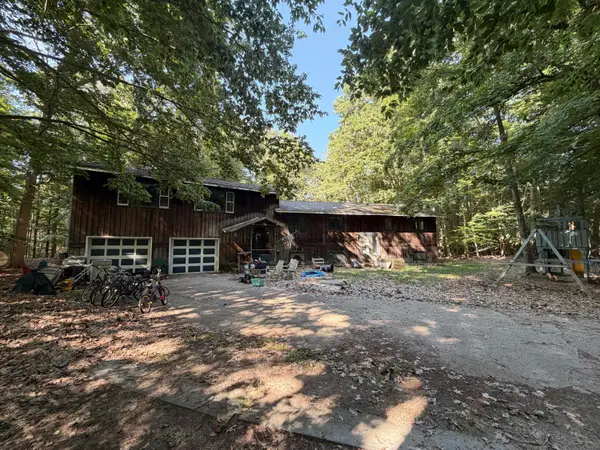 5154 W Lakewood Road, Whitehall, MI 49461
