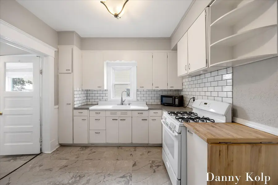 18 Ann Street NW, Grand Rapids, MI 49505 - #3