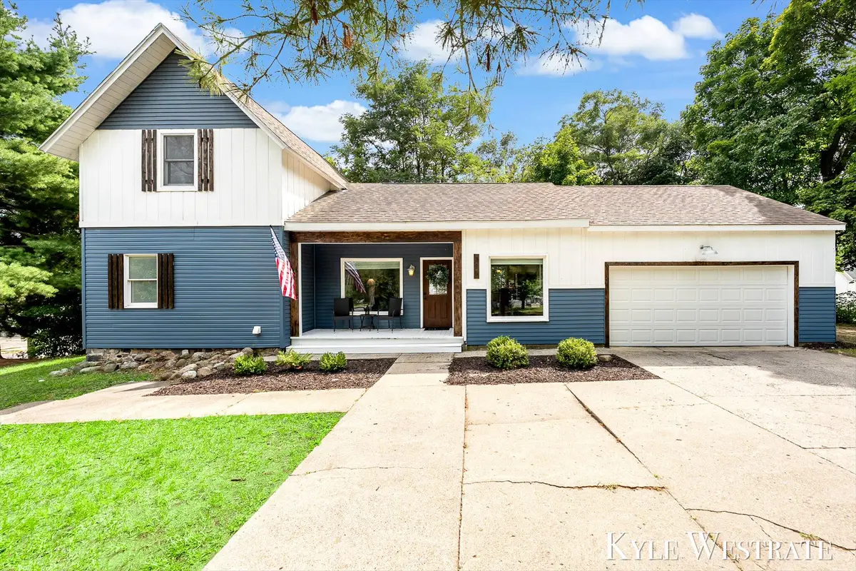315 N Bridge Street, Belding, MI 48809 - #1